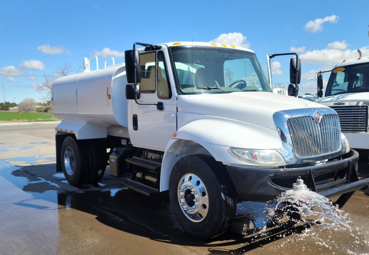 Custom Water Trucks